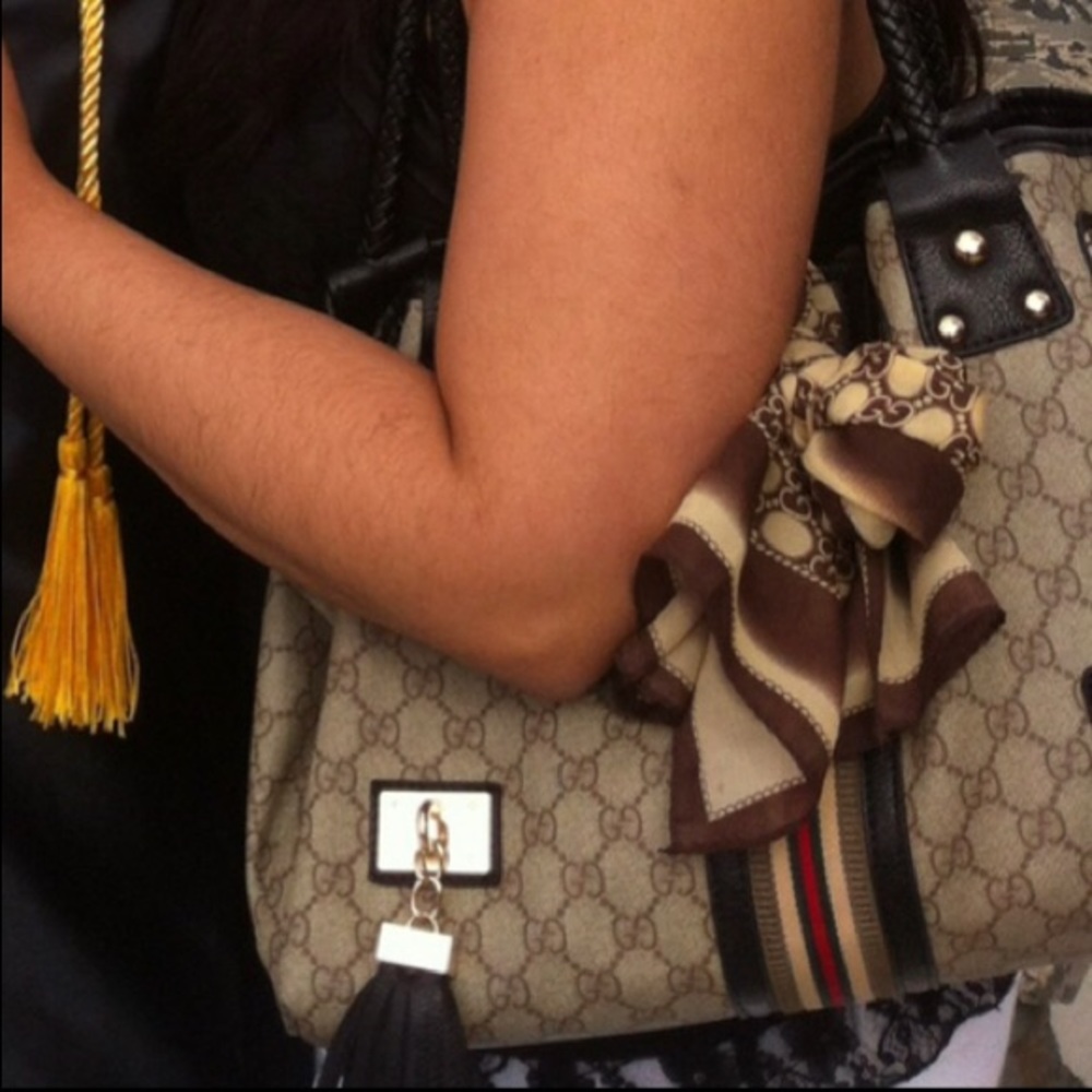 DESPERATELY ISO this Gucci Purse!!!
